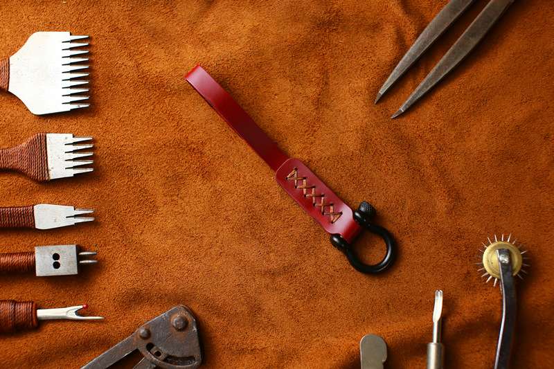 キーリング・キーケース 匠の技が光る革細工キーホルダー