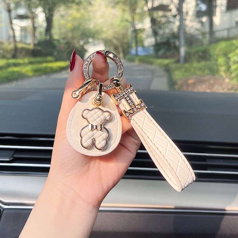 キーリング・キーケース かわいいクマモチーフの革製キーホルダー
