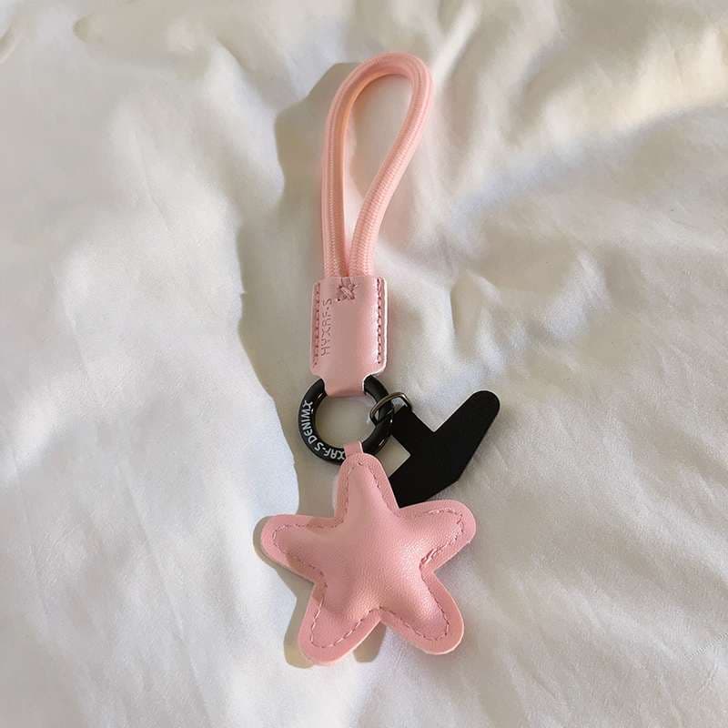 星型チャーム付き革製キーホルダー