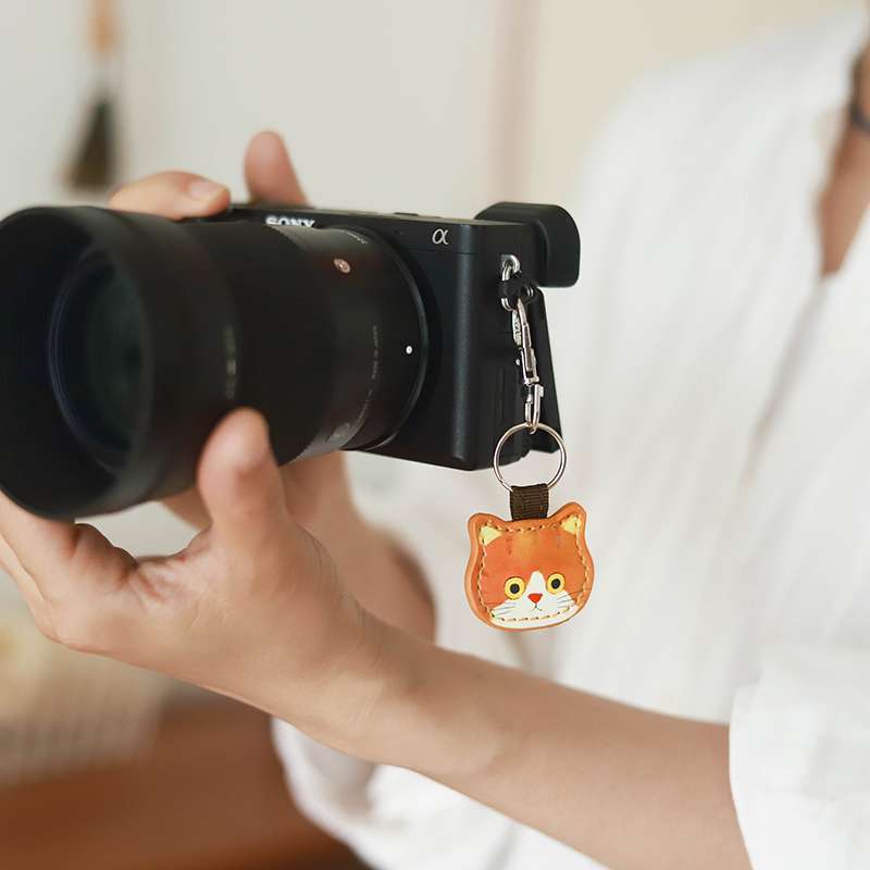 キーリング・キーケース 猫顔のにゃんこ革キーホルダー